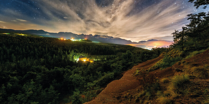 Taio - Predaia #2 | © Castel Bragher - notturna - APT Val di Non - ph. Diego Marini