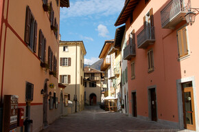 La via centrale di Pieve | © Garda Trentino