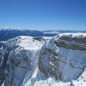 Klassische Schneeschuhwanderung auf den majestätischen Mount Roen | © APT Val di Non 
