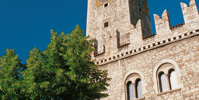 Palazzo Pretorio en Torre Civica  #3