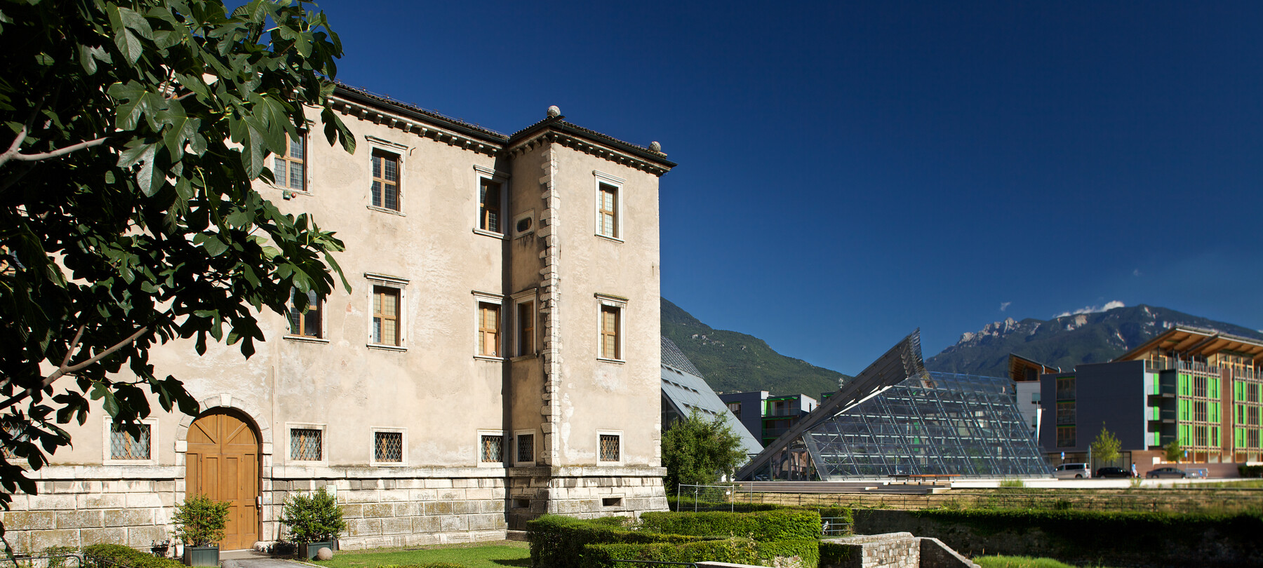 Valle dell'Adige - Trento - Palazzo Albere in primo piano e il Muse
