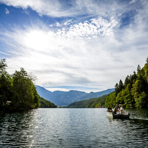 Vakantie Levicomeer, een door groen omgeven meer, waar u rust en ontspanning kunt vinden
