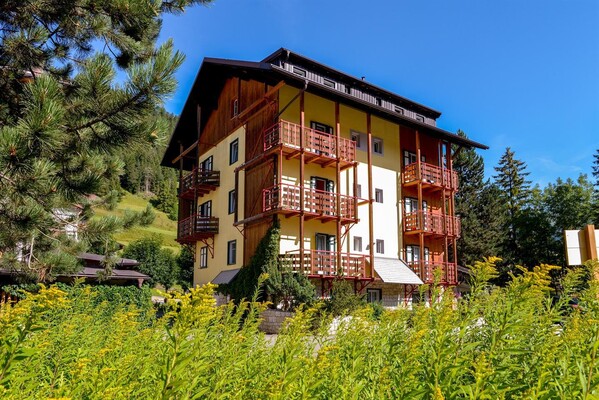 Komfortní apartmány pro letní dovolenou v Dolomitech | © residence La Roggia