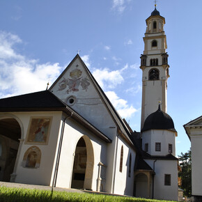 Die Kirche S. Maria Assunta (Himmelfahrtskirche) in Cavalese