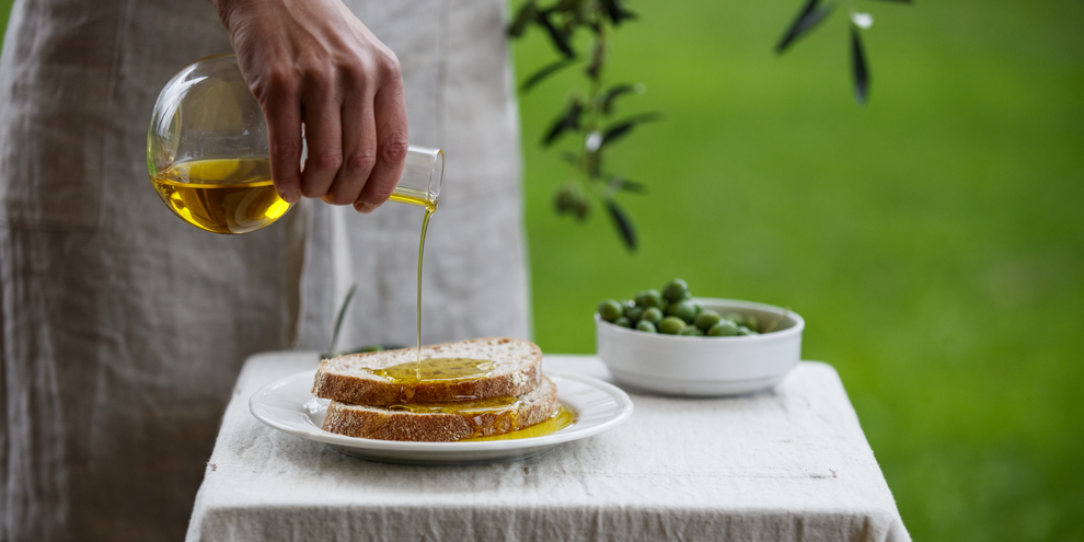 Probiere das Native Olivenöl Extra des Garda Trentino