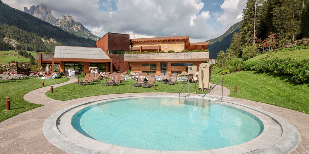 Bad mit Aussicht in Val di Fassa