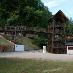 Het mijnbouw park van Calceranica