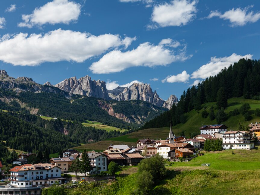 Val di Fassa - Moena leży u stóp najpiękniejszych Dolomitów w Trydencie