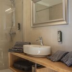  Foto von Doppelzimmer, Dusche und Bad, WC, gartenseitig