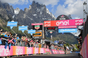 Passaggio e Partenza della 18^ Tappa del Giro d'Italia